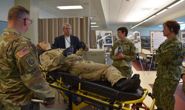 Demonstration Day Provides Forum for Chem-Bio Collaboration