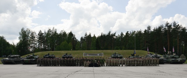 Strong Europe Tank Challenge crews