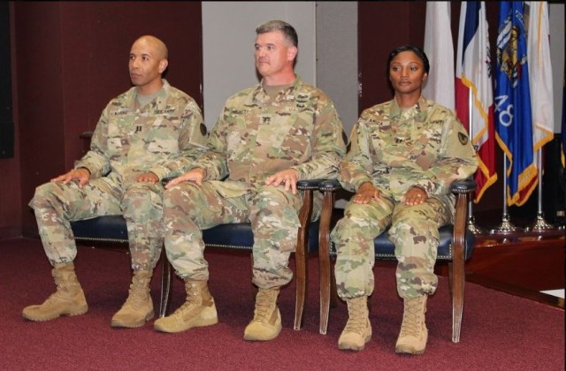 HHC AMCOM Soldiers have new commander