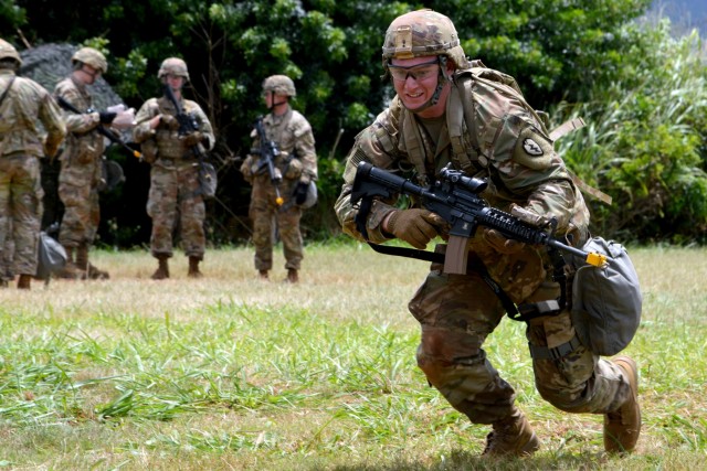 'Tropic Lightning' Soldiers continue train up for EIB