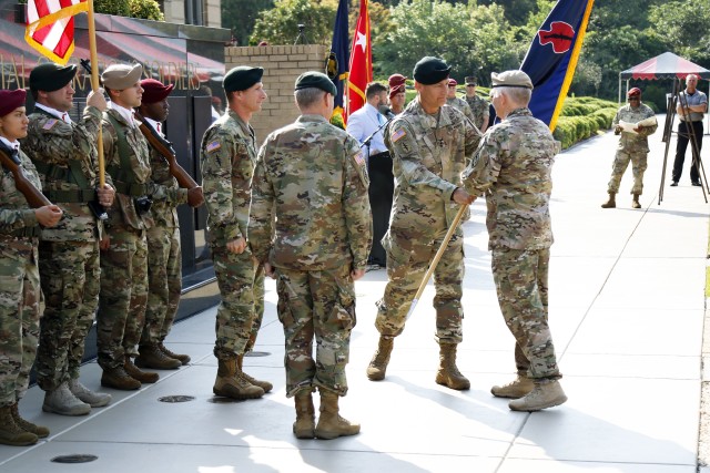 U.S. Army Special Operations Command Farewells Lt. Gen. Tovo and welcomes Lt. Gen. Beaudette