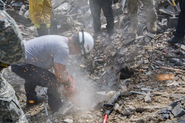 WVNG teams up with local fire, CAMC teams for search for search and extraction training