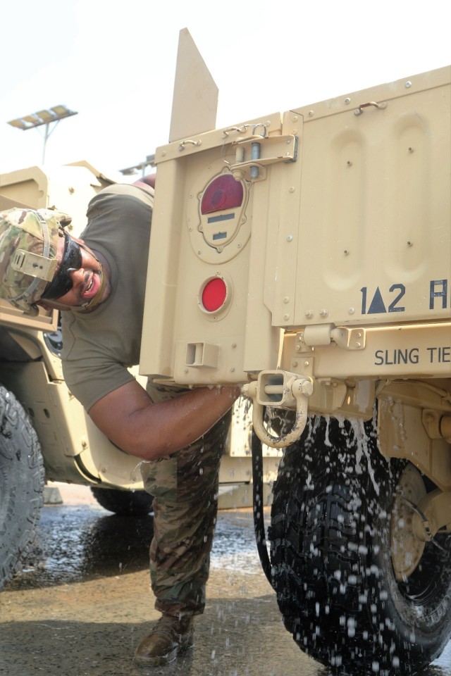 HMMWV cleaning