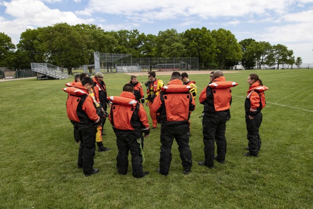 N.Y. Guard Civil Support Team gets wet to prep for missions
