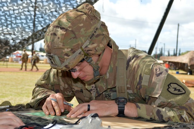 'Tropic Lightning' Soldiers conduct EIB Testing Day 2