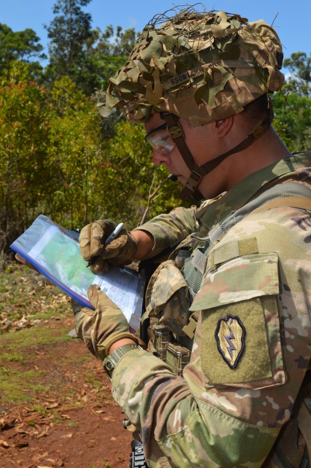 'Tropic Lightning' Soldiers conduct land nav for EIB