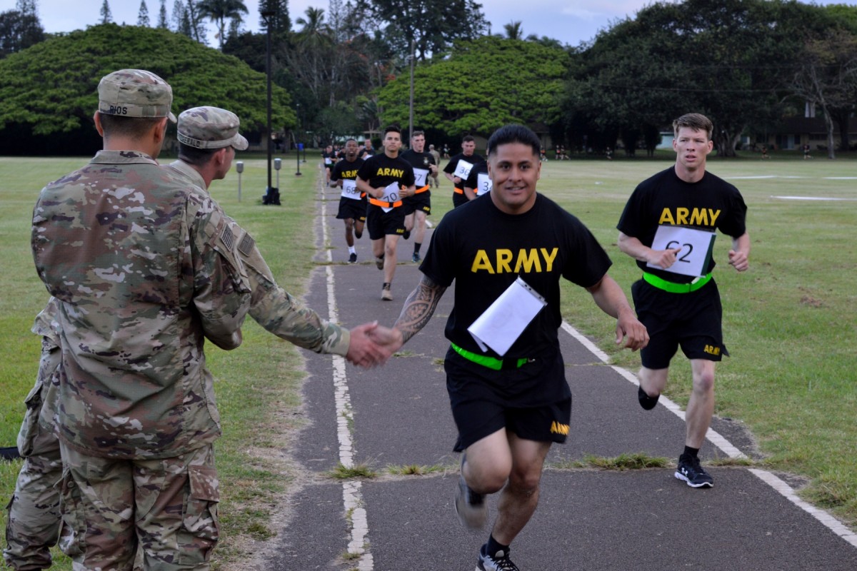 'Tropic Lightning' Soldiers conduct APFT for EIB | Article | The United ...