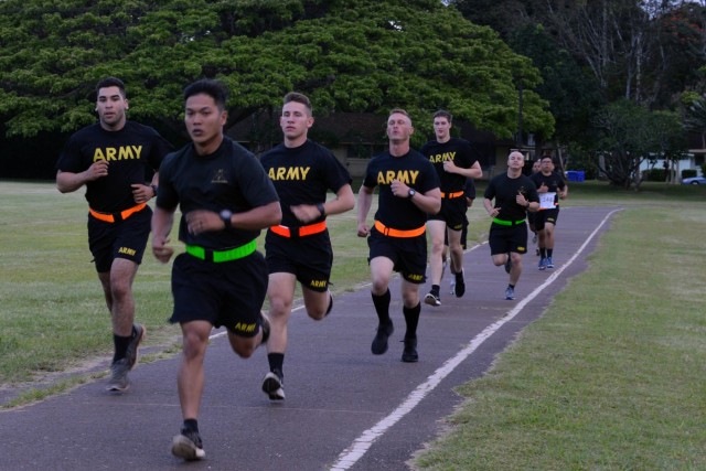 'Tropic Lightning' Soldiers conduct APFT for EIB