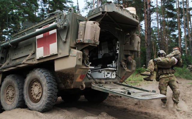 Medical evacuation training at Saber Strike 18
