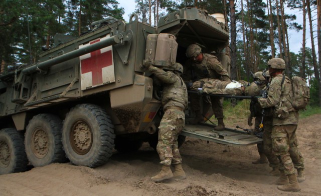 Medical evacuation training at Saber Strike 18
