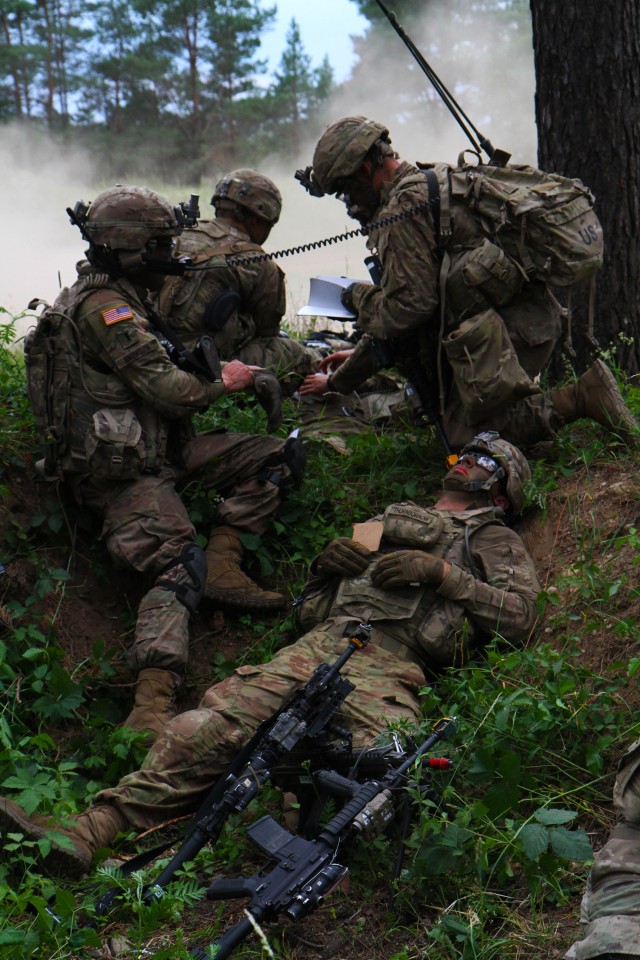 Medical evacuation training at Saber Strike 18