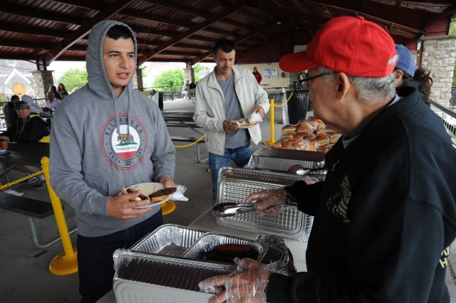 Fort Drum Soldiers, Families enjoy day at Alexandria Bay during Riverfest