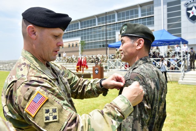 2ID holds Deputy Commanding Generals' Patch Ceremony at new Korea base