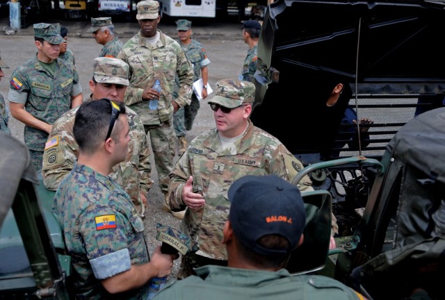 Kentucky Guard maintenance team visits Ecuadorian military