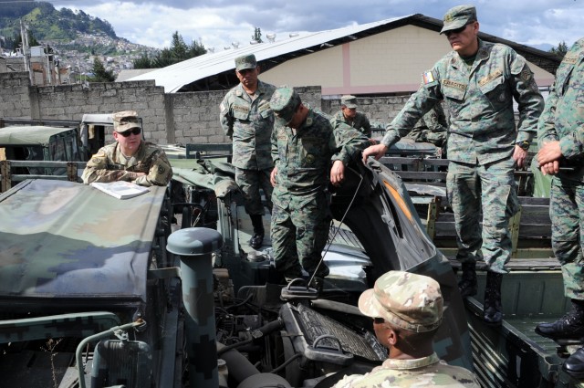 Kentucky Guard maintenance team visits Ecuadorian military