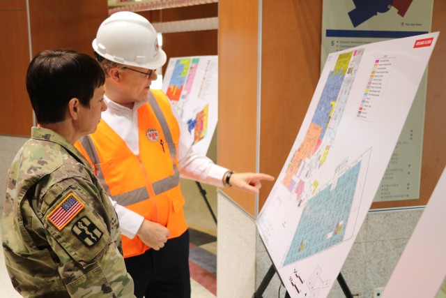 Chief Army nurse tours new hospital at Humphreys