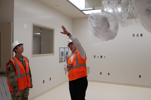 Chief Army nurse tours new hospital at Humphreys