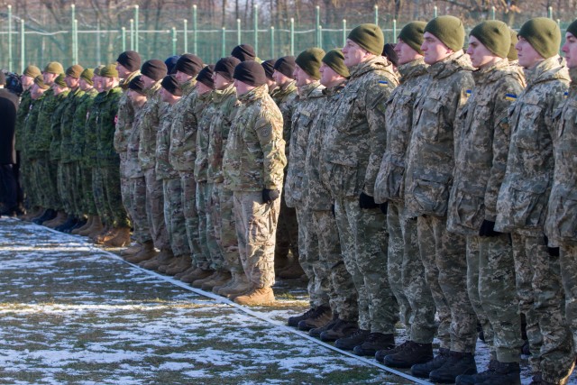 New York Army Guard Soldiers mentor and learn from Ukrainian counterparts