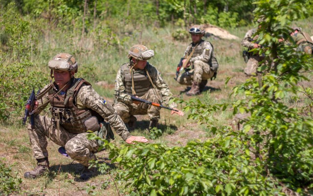 New York Army Guard Soldiers mentor and learn from Ukrainian counterparts