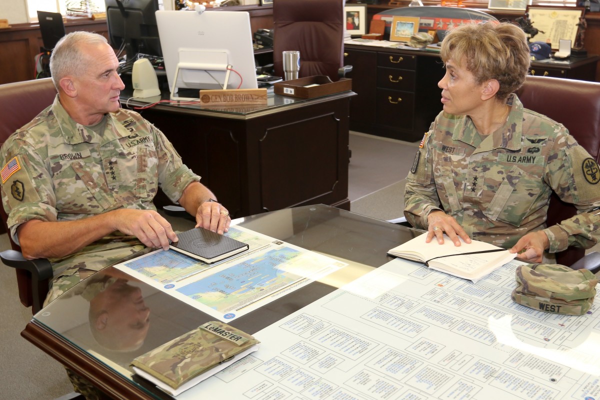 Army Surgeon General conducts strategic visit to Hawaii | Article | The ...