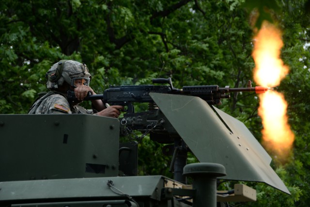 NY Army National Guard MPs train with Vermont Guard troops at Fort Drum