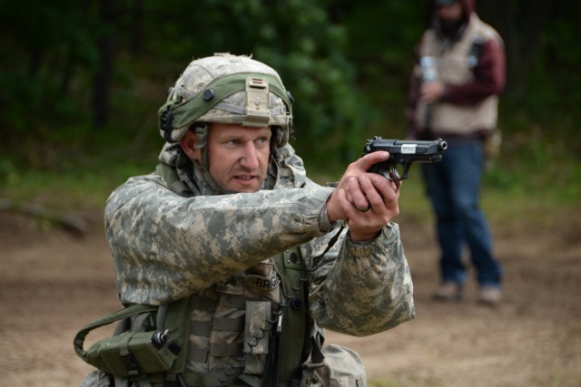 NY Army National Guard MPs train with Vermont Guard troops at Fort Drum