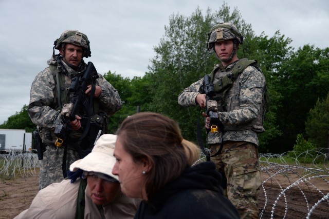 NY Army National Guard MPs train with Vermont Guard troops at Fort Drum
