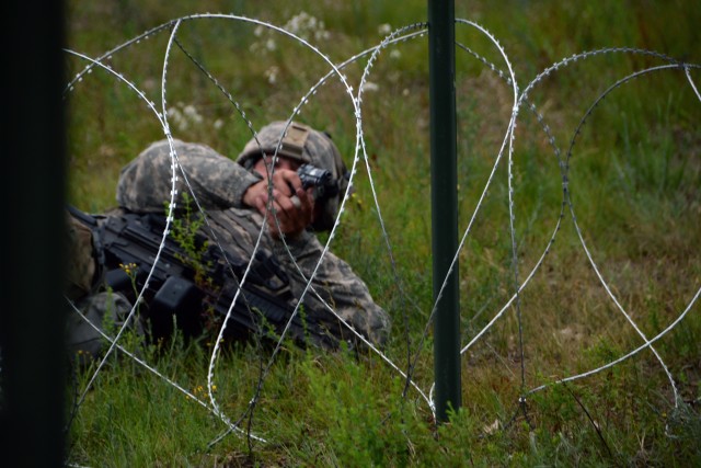NY Army National Guard MPs train with Vermont Guard troops at Fort Drum