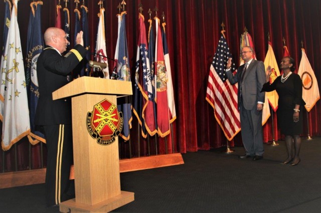 Swearing in new IMCOM leaders