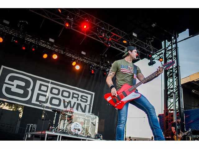 3 Door Down Concert