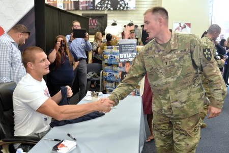 Rob Gronkowski leads 'USA' chants, signs gear for military vets at