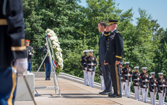 Netherlands Prime Minister lays wreath at Arlington National Cemetery