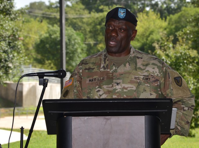 410th CSB welcomes new commander