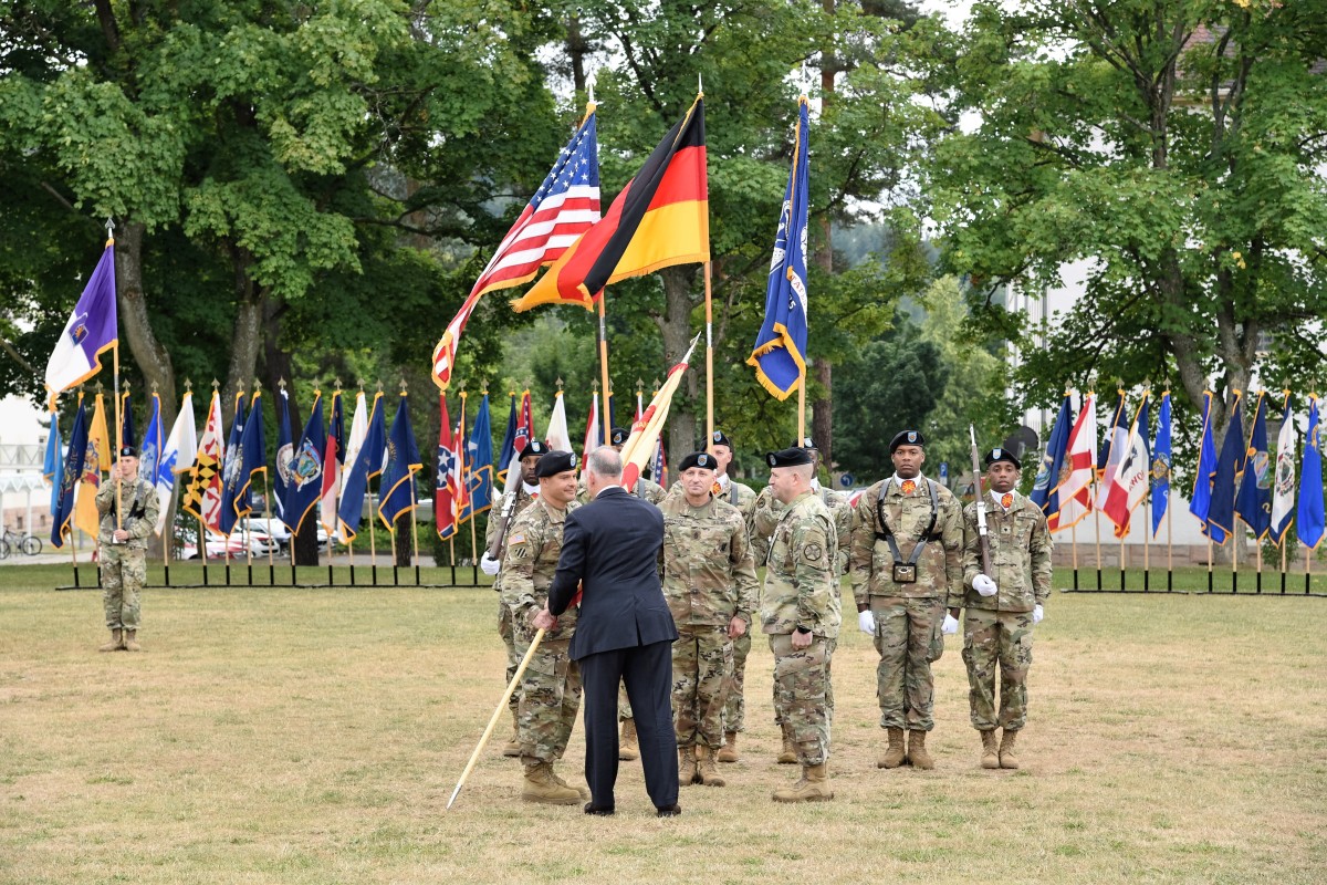 usag-rheinland-pfalz-welcomes-new-commander-article-the-united