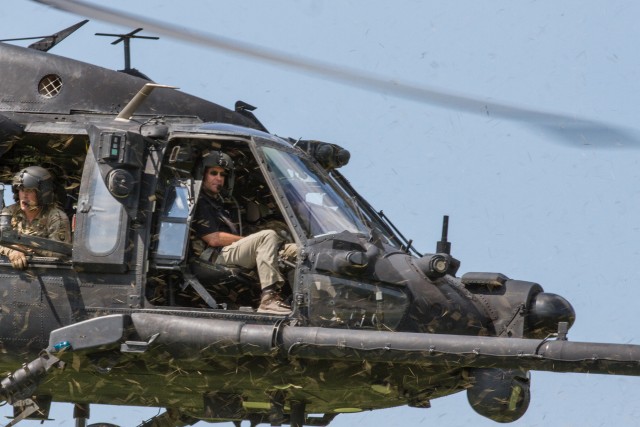Secretary of the Army's visit to the 101st, Fort Campbell