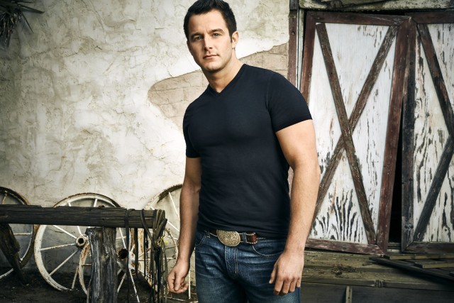 Easton Corbin coming to Fort Knox centennial