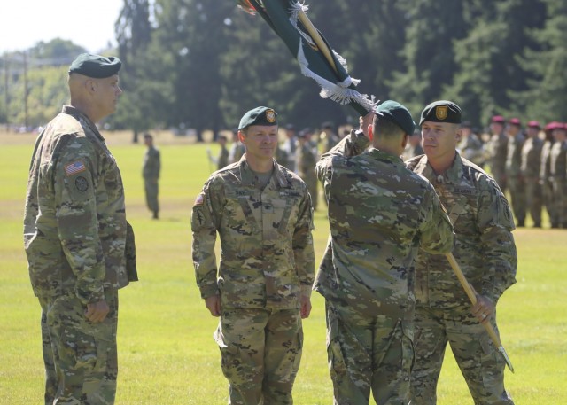 Ray Returns to Assume Command of 1st SFG (A)