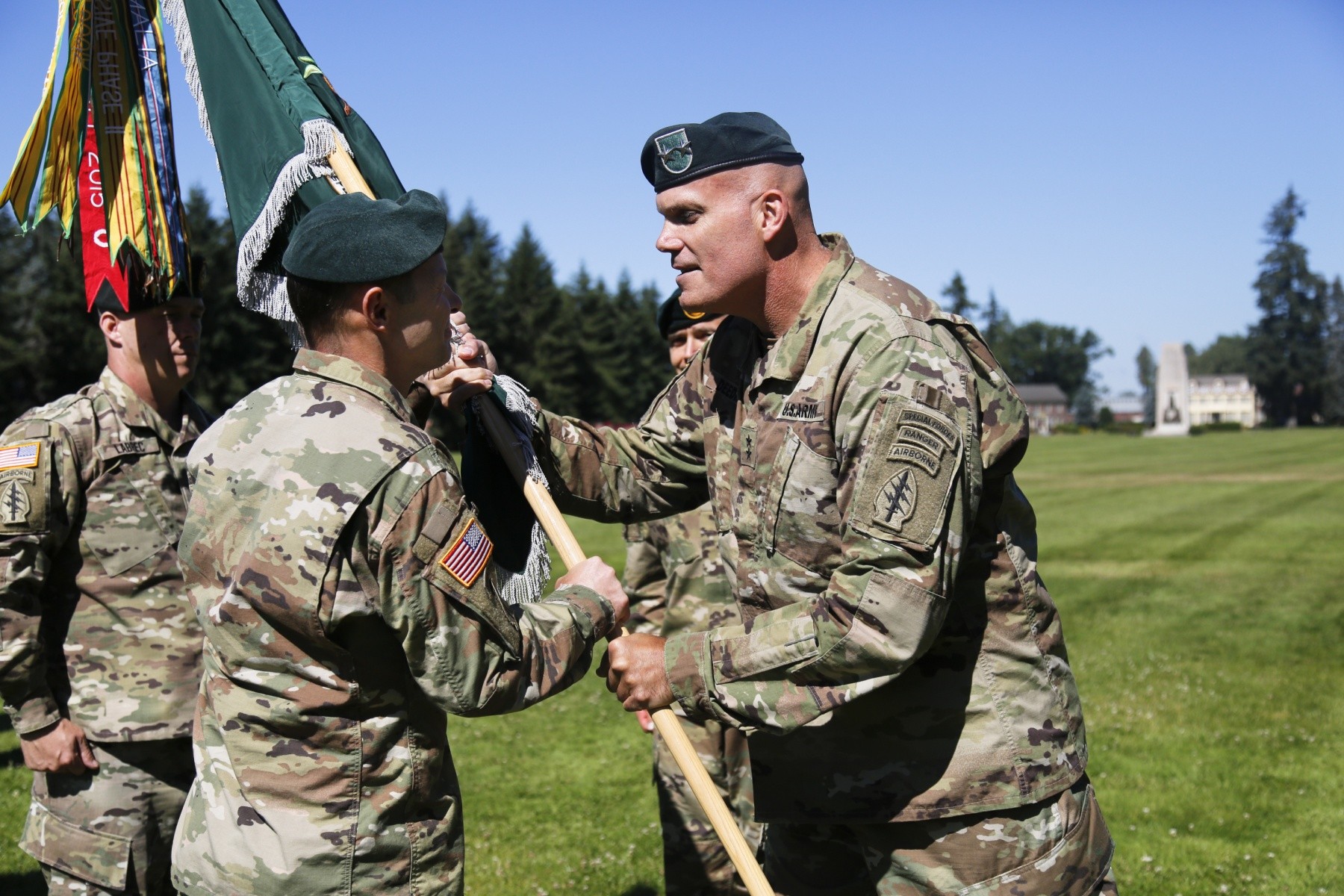 Ray Returns to Assume Command of 1st SFG (A) | Article | The United ...
