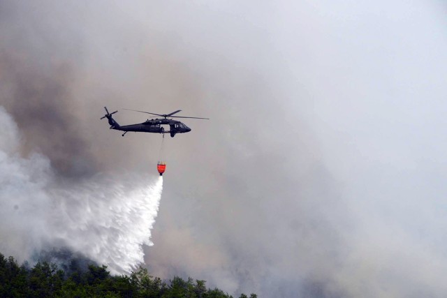 New York Army Guard aircrews assist in firefighting mission
