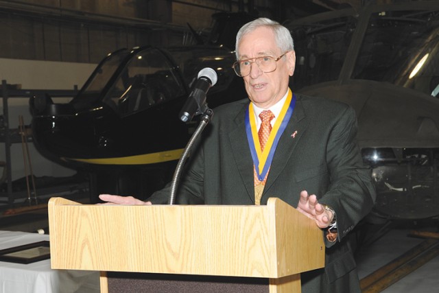 Special Operations aviation director receives Presidential Rank Award