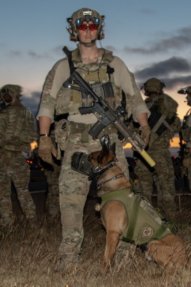 2-158th AHB night assault training