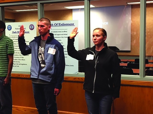 Ohio husband and wife become citizen-Soldiers together