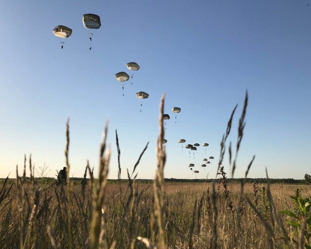 82nd Airborne Division descends on Baltics