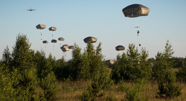 82nd Airborne Division descends on Baltics