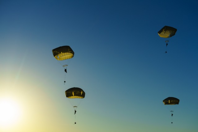 82nd Airborne Division descends on Baltics