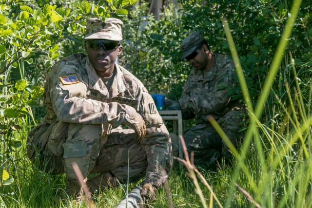 226th CSC Soldiers Provide Purified Water For Saber Strike 18