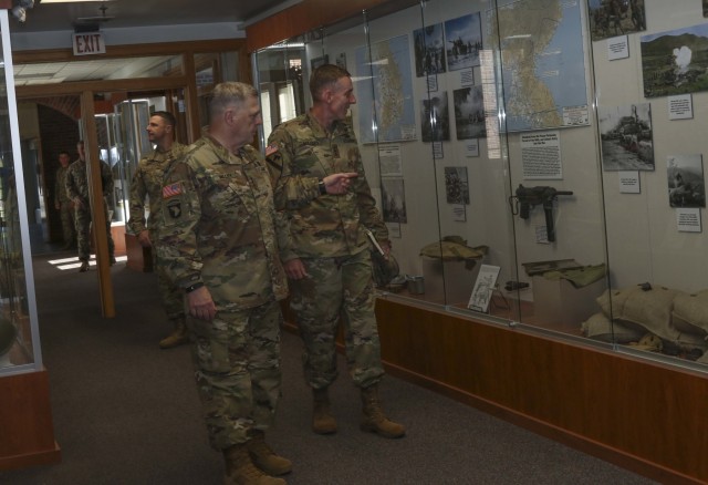 Chief of Staff of the Army Visits JBLM