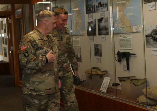 Chief of Staff of the Army Visits JBLM