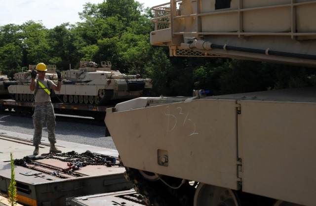 Armor returns to Knox