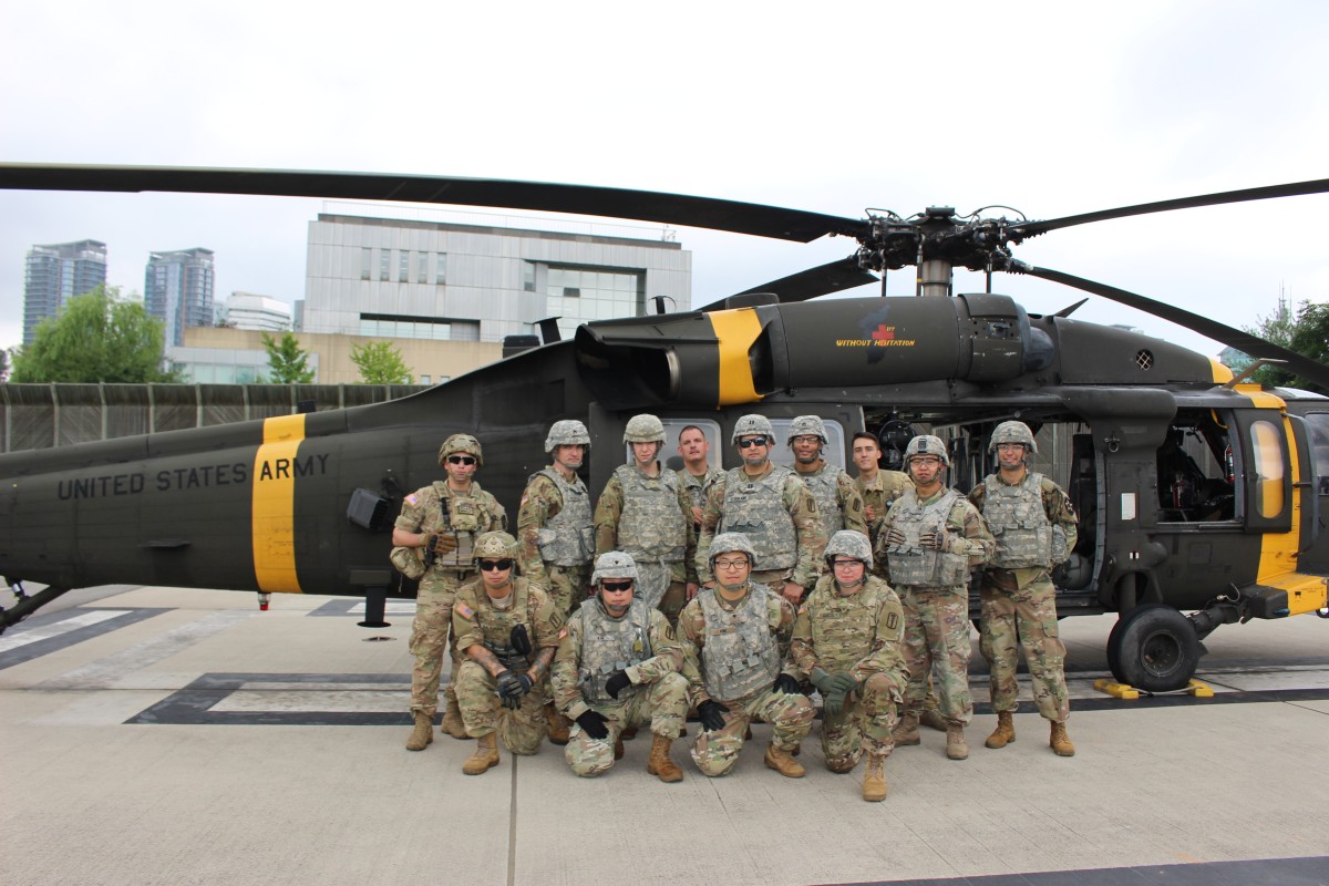 121st CSH conducts MEDEVAC training Article The United States Army